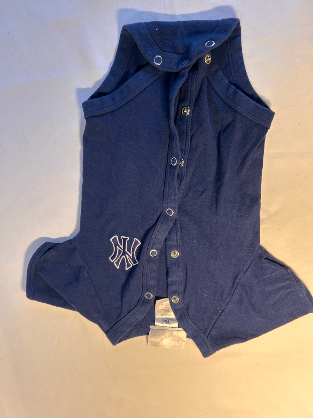 New York Yankees Baby Bodysuit 6-9 Months Blue Snap Front MLB Pink Sports - Picture 5 of 5